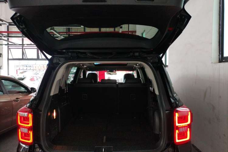 Used GAC Trumpchi GS8 2017 320T Two-Wheel Drive Luxury Smart Connectivity Version (7 Seats)
