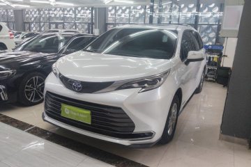 Used Toyota Sienna 2021 2.5L Hybrid Premium Edition