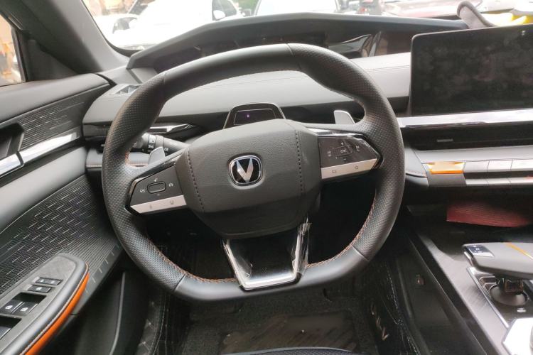 Used Changan UNI-V 2022 1.5T Prestige Version
