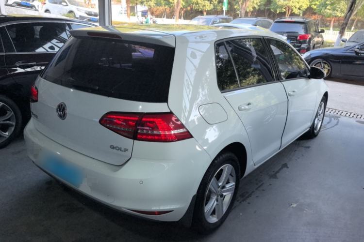 Used Volkswagen Golf 2015 1.6L Automatic Fashion Model
