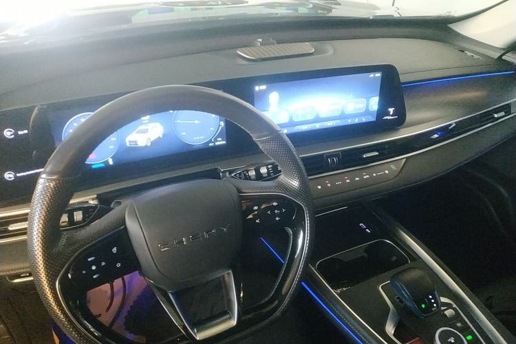 Used Chery Tiggo 8 PRO New Energy 2023 Champion Edition 1.5T 100km Glory Version
