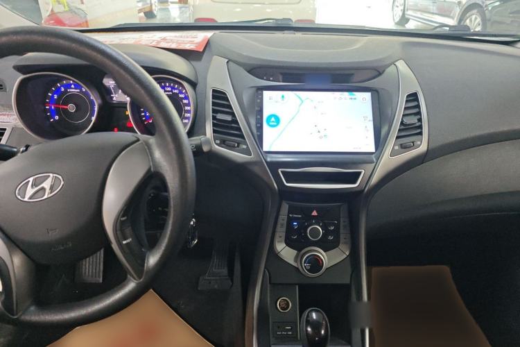 Used Hyundai Elantra 2016 1.6L Automatic Smart Version
