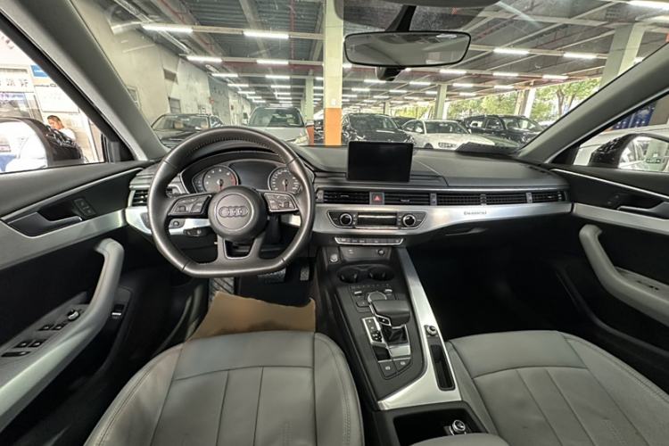 Used Audi A4L 2018 30th Anniversary Edition 45 TFSI quattro Individual Sport Edition
