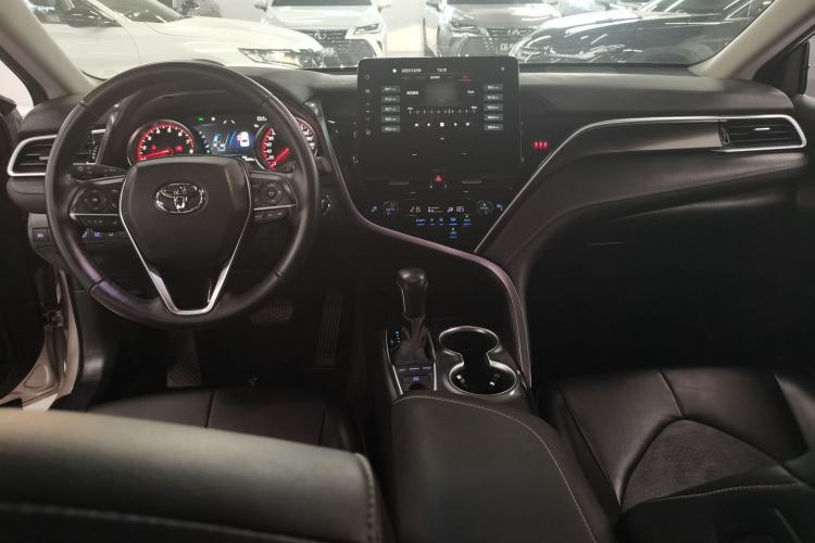 Used Toyota Camry 2021 2.0S FENGSHANG Edition
