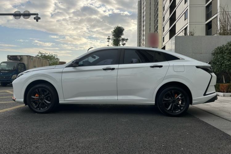 Used Dongfeng Aeolus Yixuan 2023 Mach Edition 1.5L Automatic Chasing Wind Version
