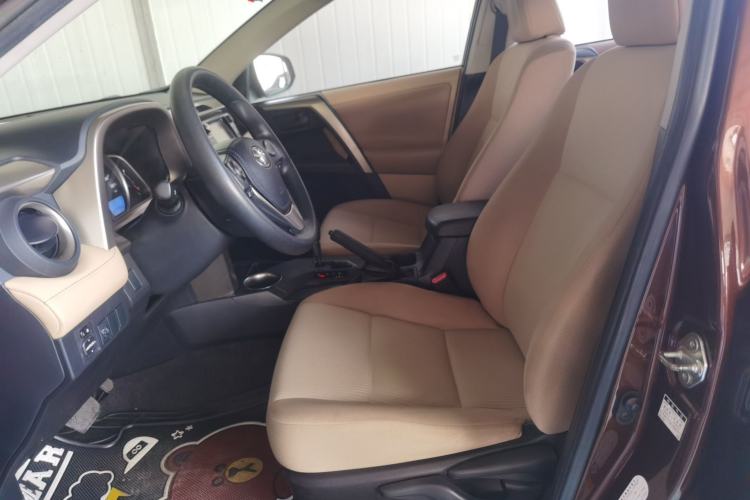 Used Toyota RAV4 2015 2.0L CVT Two-Wheel Drive Fashion Edition