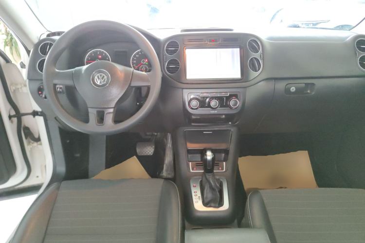 Used Volkswagen Tiguan L 2016 300TSI Automatic Two-Wheel Drive Trend Edition