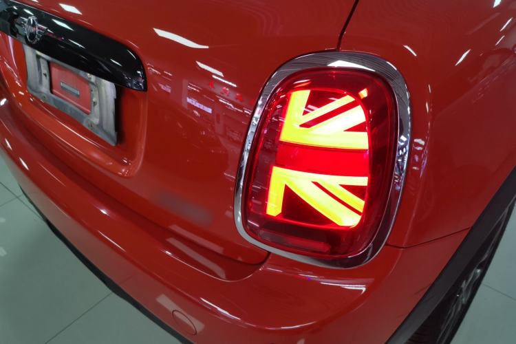 Used  MINI 2021 1.5T COOPER Classic Edition Five-Door Version
