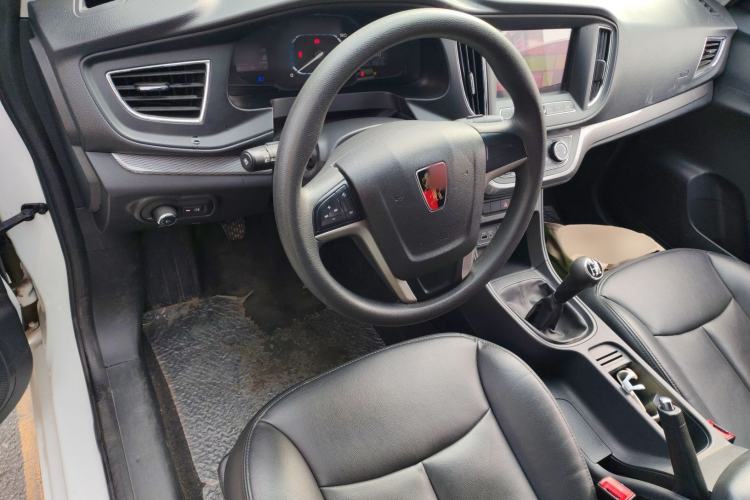 Used Roewe 360 2015 1.5L manual luxury edition
