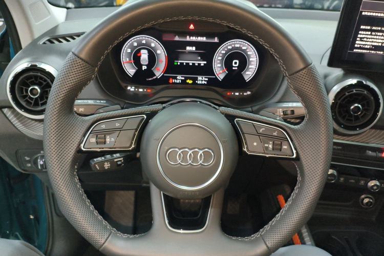 Used Audi Q2L 

