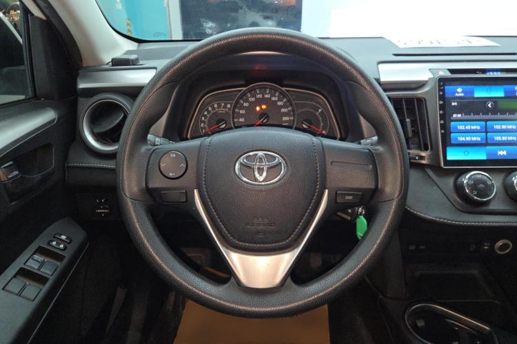 Used Toyota RAV4 2016 2.0L CVT Two-Wheel Drive Urban Edition China V Standard
