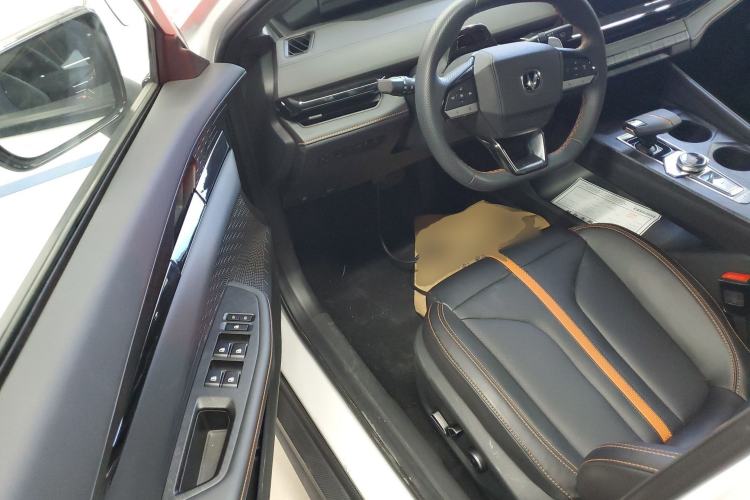 Used Changan UNI-V 2024 1.5T Prestige Edition
