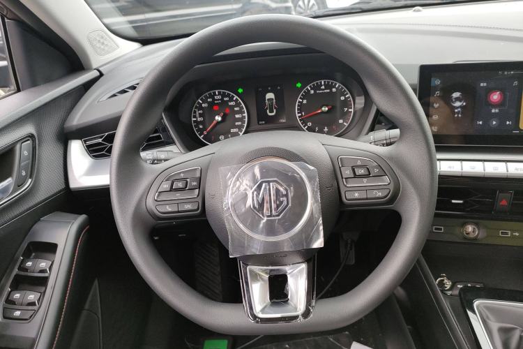 Used MG 5 2023 180 DVVT Manual Fashion Edition
