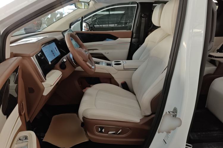 Used BYD Xia 2025 DM-i 1.5T 180km Beyond Edition
