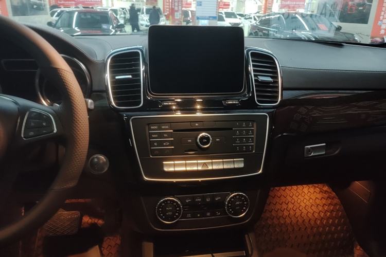 Used Mercedes-Benz GLS 2018 Refreshed GLS 400 4MATIC Dynamic Edition
