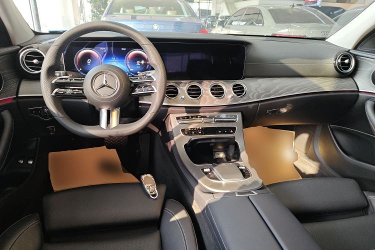 Used Mercedes-Benz E-Class New Energy 2022 Second Facelift E 350 e L Plug-in Hybrid Sports Sedan
