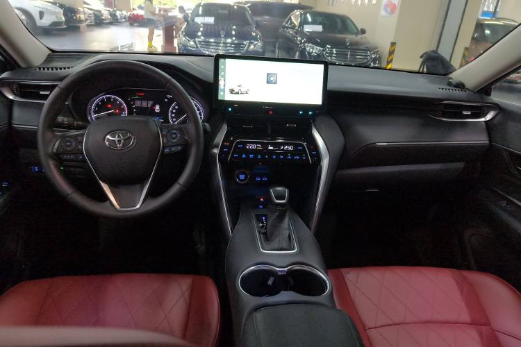 Used Toyota Harrier 2022 2.0L CVT Two-Wheel Drive Deluxe Edition
