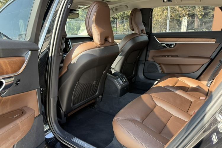 Used Volvo S90 2020 T5 Zhiyi Luxury Edition