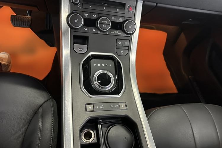 Used Land Rover Range Rover Evoque 2018 240 PS SE Smart Brilliance Edition
