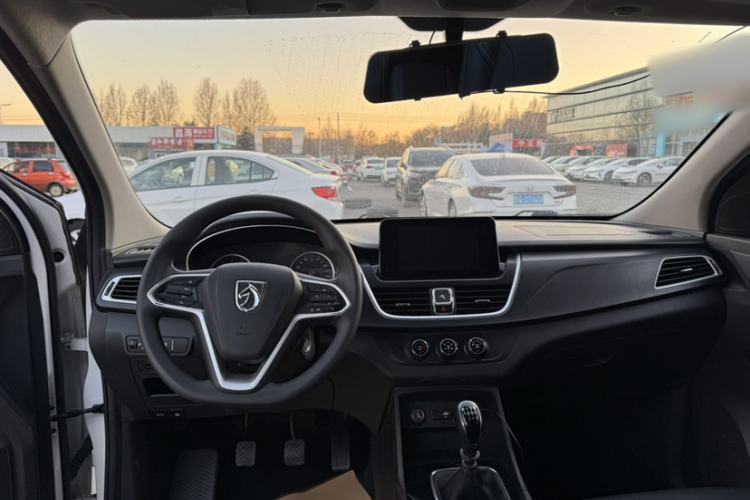 Used Baojun 730 2021 1.5L Manual Fashion Version 7 Seats
