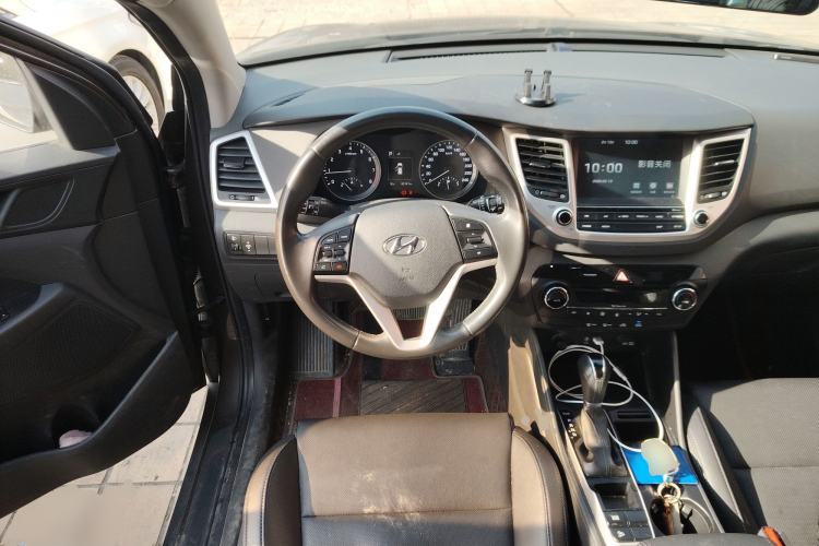 Used Hyundai Tucson 2018 1.6T Dual-Clutch Two-Wheel Drive 15th Anniversary Special Edition