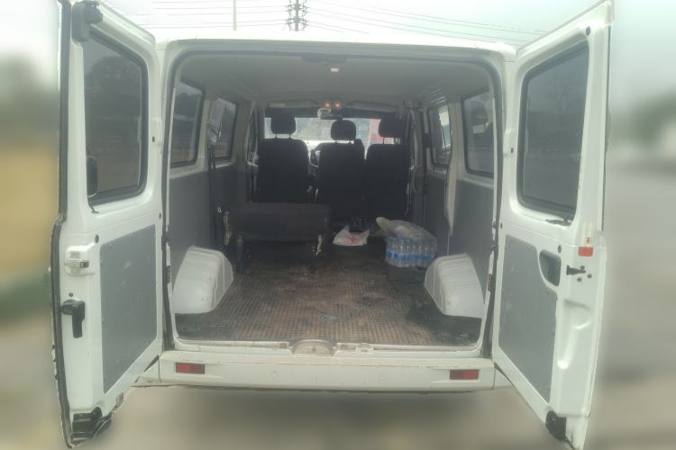 Used SAIC MAXUS Xintu V80 2021 2.0T Manual Classic Aoyuntong Short Wheelbase Ultra-Low Roof 5/6-Seater