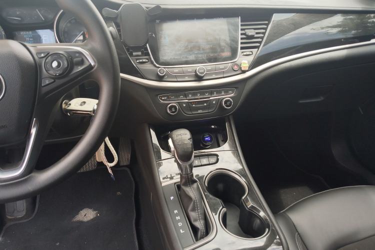 Used Buick Verano 2017 Sedan 20T Dual-Clutch Elite Model
