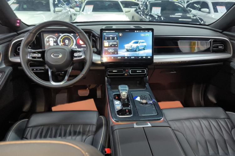 Used GAC Trumpchi GS8 2022 Linghang Series 2.0 TGDI Two-Wheel-Drive Luxury Smart Connectivity Version (7 Seats)
