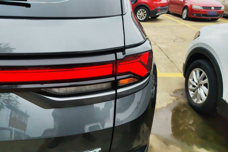 Used Changan CS35PLUS 2021 Revised Version Blue Whale NE 1.4T DCT Luxury Edition
