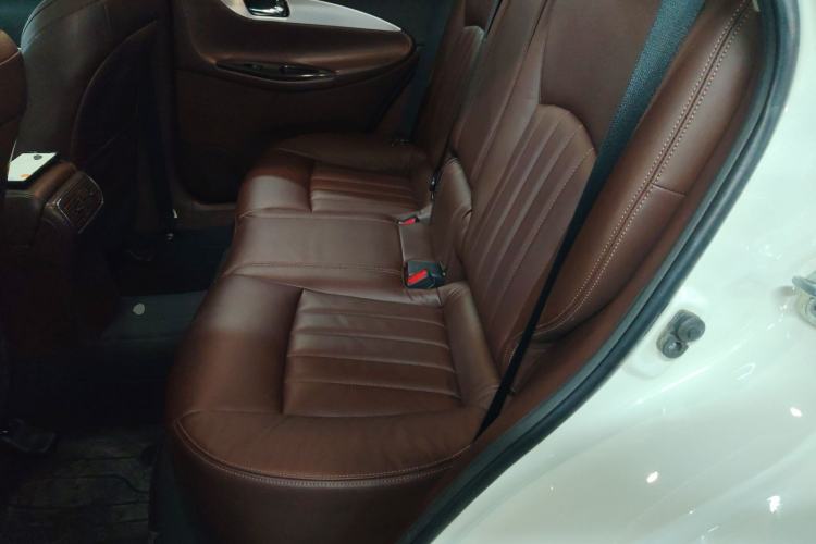 Used Infiniti QX50 2015 2.5L Luxury Edition
