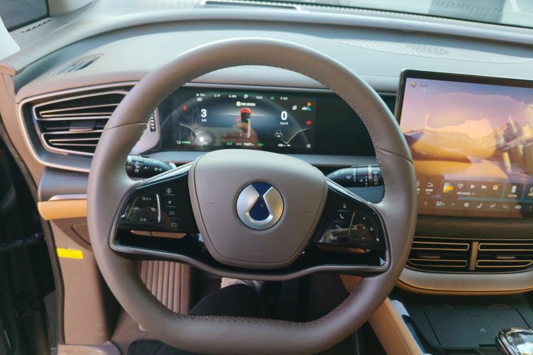 Used Denza D9 2022 DM-i 970 Four-Wheel Drive Flagship Model
