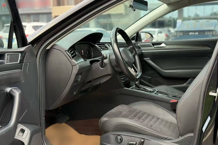 Used Volkswagen Magotan 2020 330TSI DSG Luxury Edition
