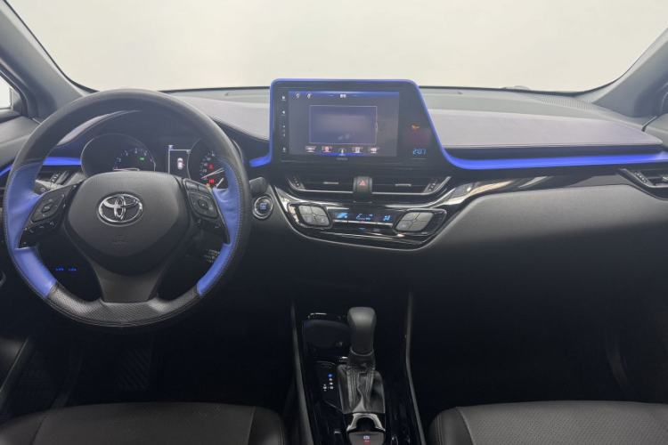 Used Toyota IZOA 2020 2.0L Enjoy Edition
