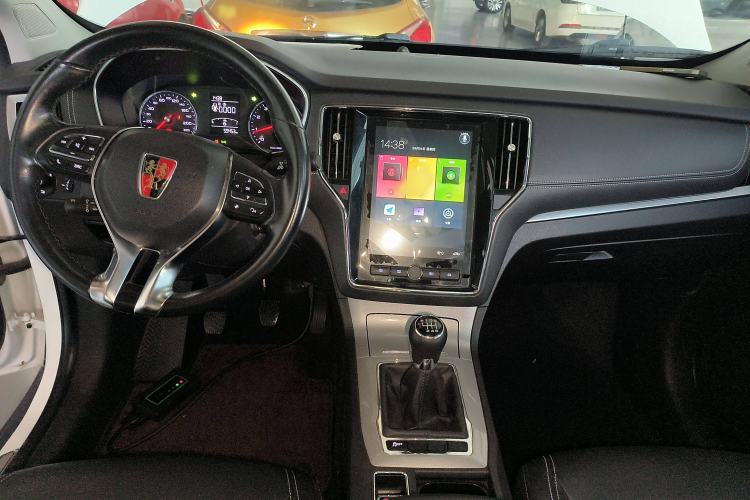 Used Roewe RX5 2019 20T Two-Wheel Drive Manual 4G Connect Platinum Edition
