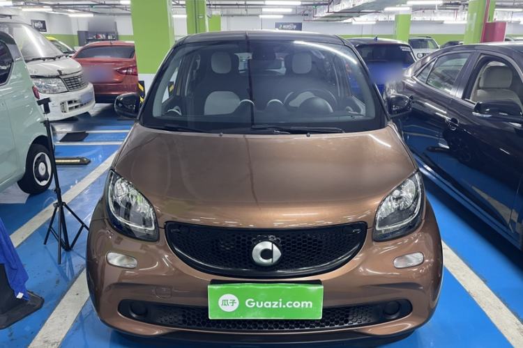 Used  forfour 2016 1.0L 52 kW Passion Edition
