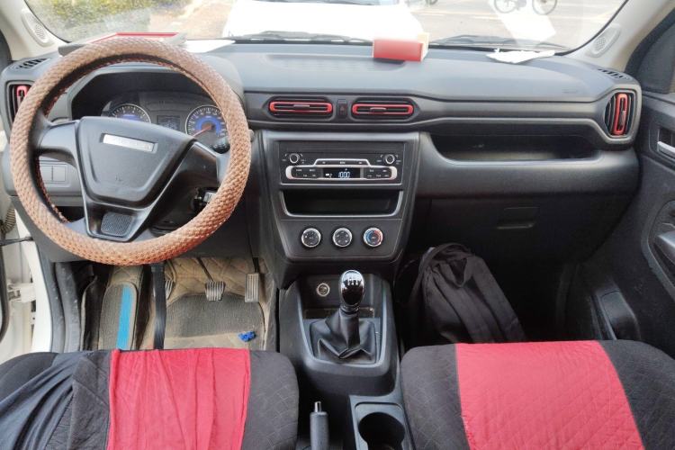 Used Dongfeng Fengon 380 2022 1.5L Standard Edition 7-Seater Passenger Vehicle