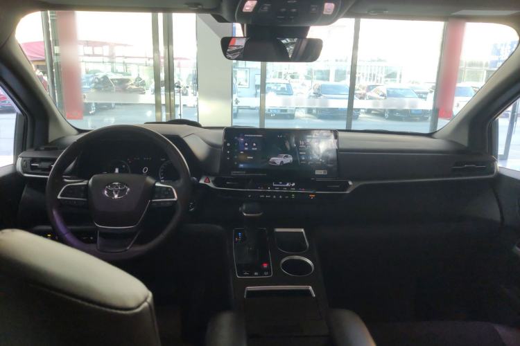 Used Toyota Granvia 2024 2.5L Hybrid Prestige PLUS Four-Wheel Drive Version
