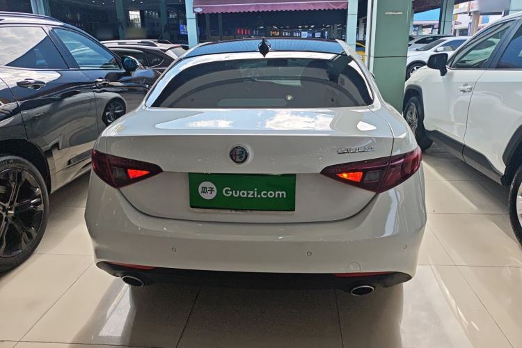 Used Alfa Romeo Giulia 2019 2.0T 280HP Luxury Edition
