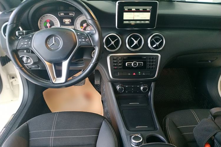 Used Mercedes-Benz A-Class 2015 A 200 Fashion Model