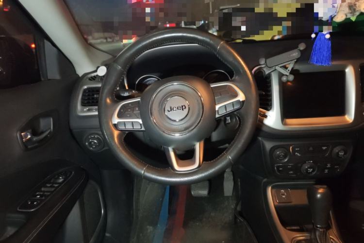 Used  Compass 2017 200T Automatic Family Edition