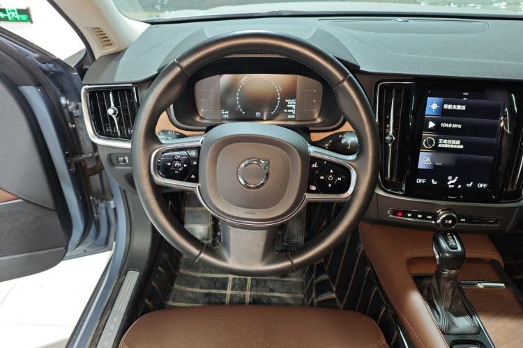 Used Volvo S90 2019 T5 Zhiyi Edition
