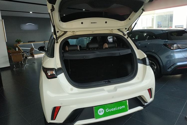 Used BYD Dolphin 2023 420 km Fashion Edition
