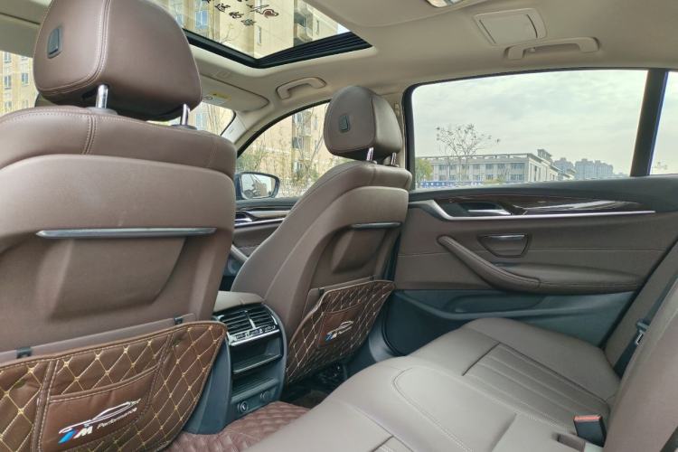 Used BMW 5 Series 2019 525Li Luxury Package
