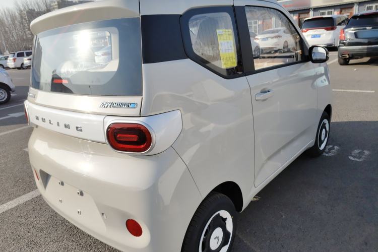 Used Wuling Hongguang MINIEV 2024 3rd Generation 215km Youth Edition
