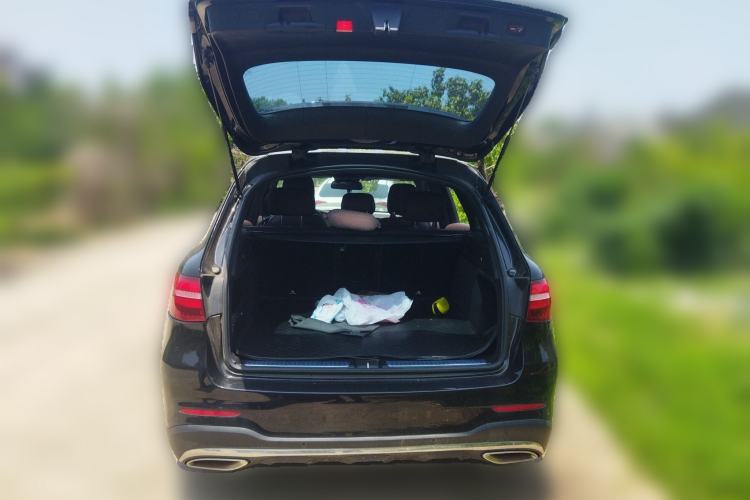 Used Mercedes-Benz GLC 2017 GLC 260 4MATIC Luxury Model