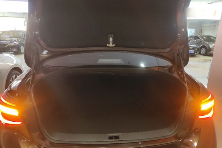 Used Infiniti Q50L 2018 2.0T Enjoyment Version China V Standard
