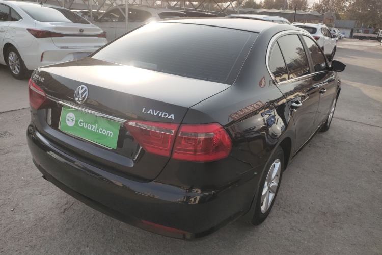 Used Volkswagen Lavida 2013 Revised Classic 1.6L Automatic Fashion Edition