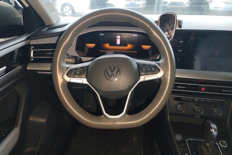 Used Volkswagen Lavida 2023 300TSI DSG Full-Comfort Edition
