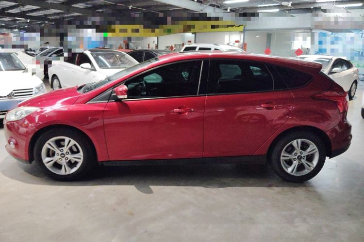 Used Ford Focus 2012 Hatchback 1.6L Automatic Fashion Edition
