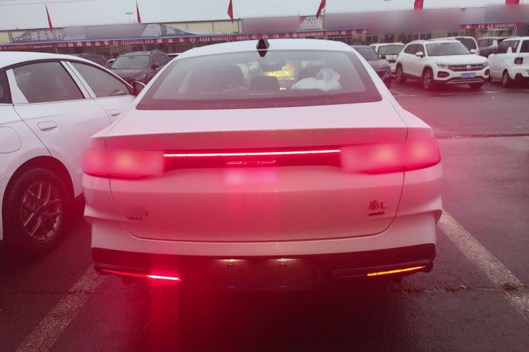 Used BYD Qin L 2025 DM-i Smart Drive 80KM Leading Model